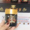 Trên tay lọ cao linh chi hộp gỗ đen thượng hạng
