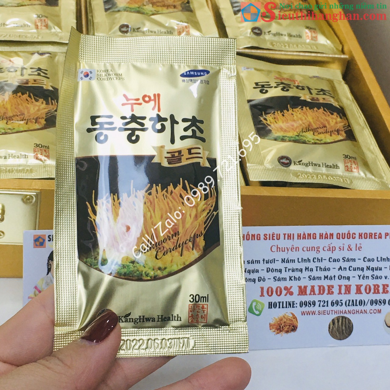 Trên Tay 1 Mặt Sau đông trùng hạ thảo nước Bio Silkworm Cordyceps 8809103750605