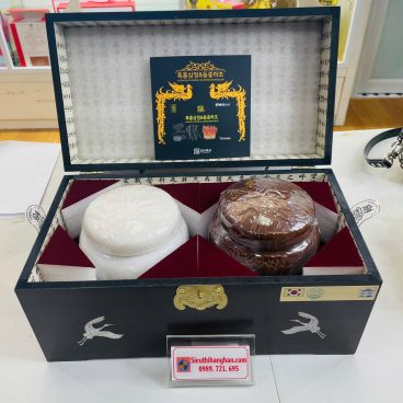 Mở hộp Cao Hắc Sâm Đông Trùng Hạ Thảo Hàn Quốc sang trọng lịch sự